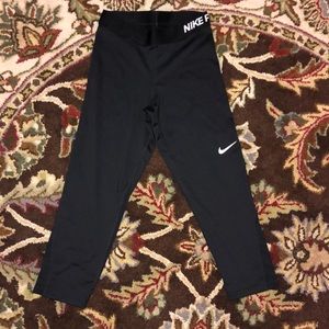 Nike pro cropped leggings- never worn